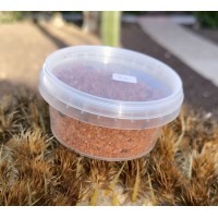 Salinas 4 Picos Arinaga - Sal marina medio grano con Mojo rojo Ecologico de Canarias Bio Gewürz-Meersalz Mojo rot mittlere Körnung 150g Becher produziert auf Gran Canaria